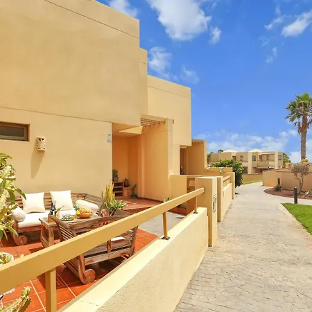 Downwind Villa, Pool, Parking, Fibre 펜션 *